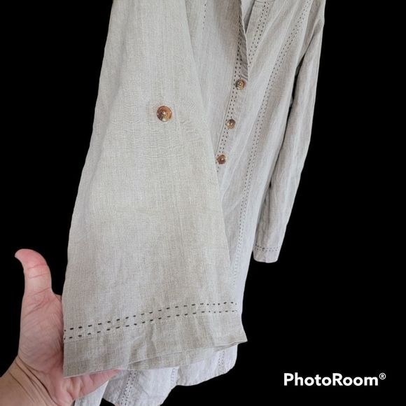 E-col-o-gie 100% Linen Button Down Top - Picture 9 of 15